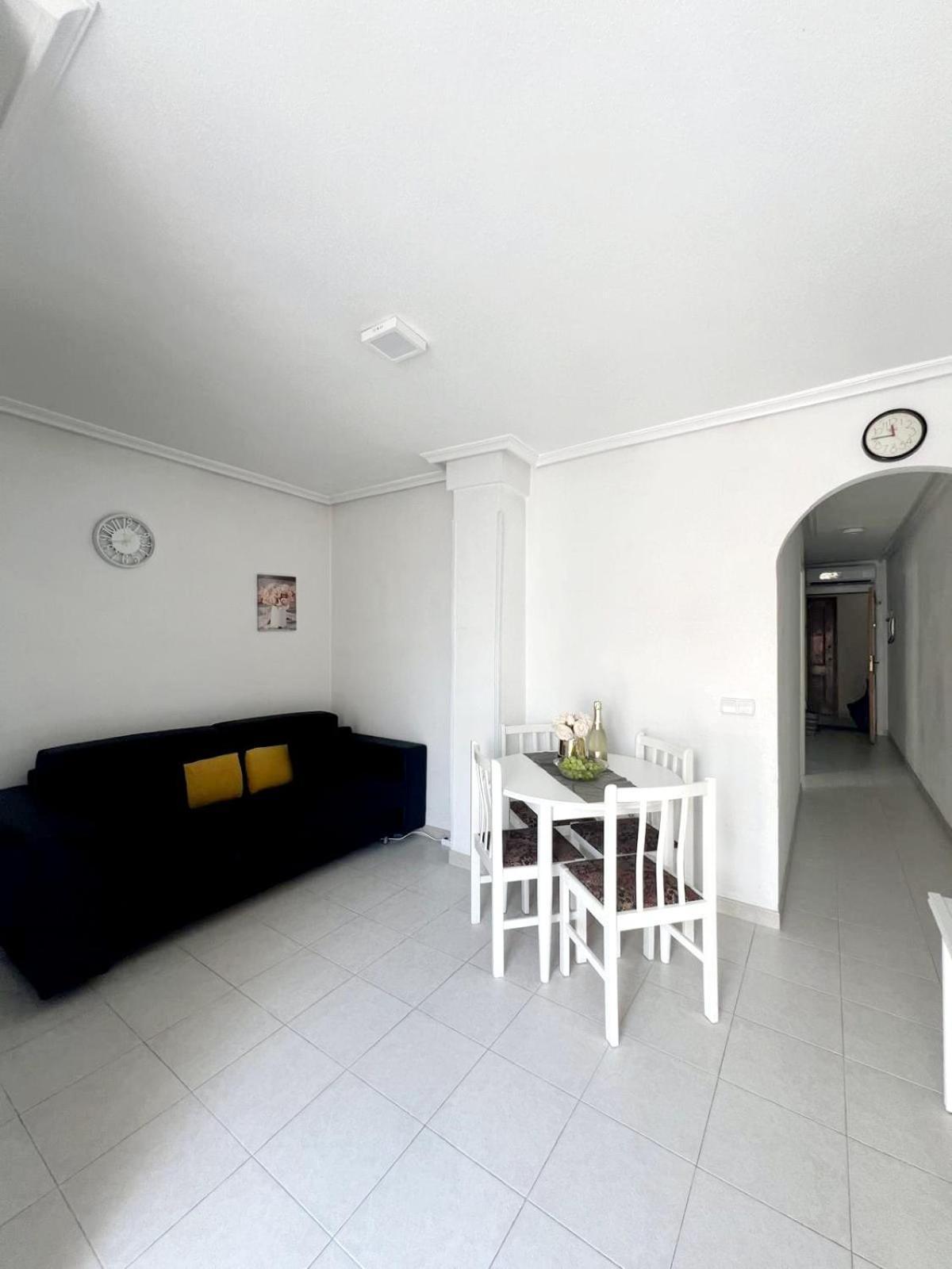 Holiday Apartment Torrevieja Eksteriør bilde